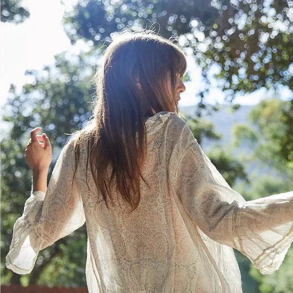 FP Magnolia Pearl Vintage-Inspired Malee Blouse in Ravi - Picture 4 of 4